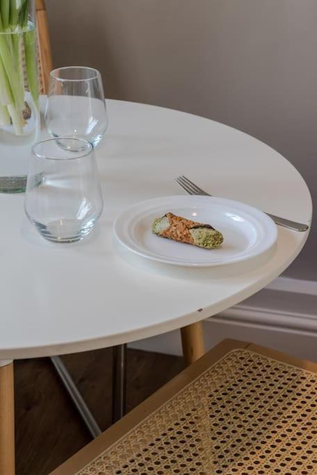 The Clissold, Two Bedroom Apartment N5 ロンドン エクステリア 写真
